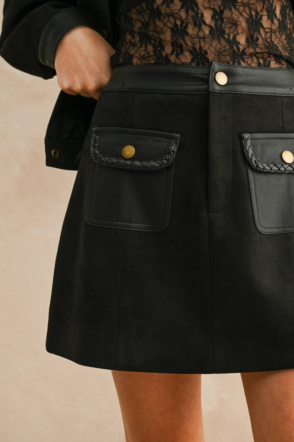 SUEDE WITH PLEATER CONTRASTED SKIRT
